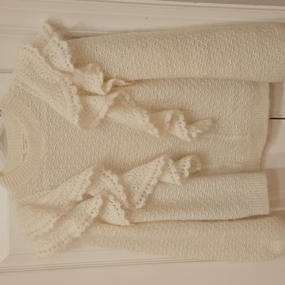 Chic White Ruffled Sweater - Picture 3 of 4